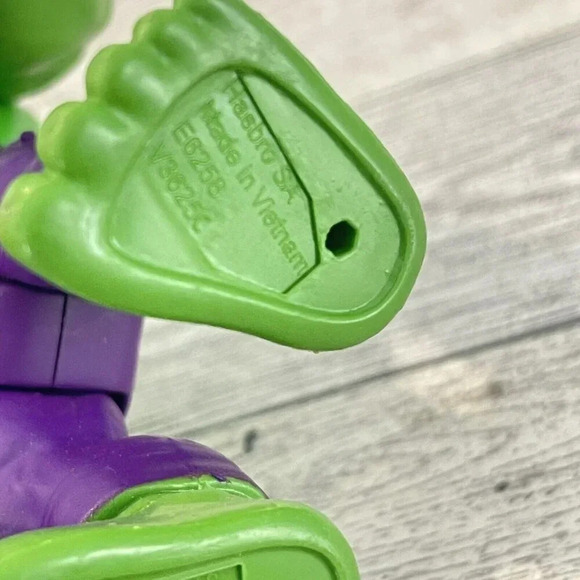 Hulk Action Figure 2018 Hasbro Kids Toy 5.5” - Picture 9 of 10